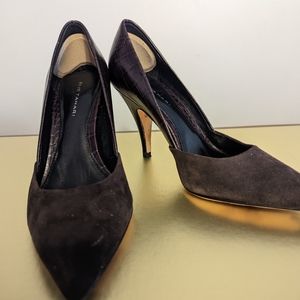 Ellie Tahari Size 7 Brown Suede & Leather shoe.